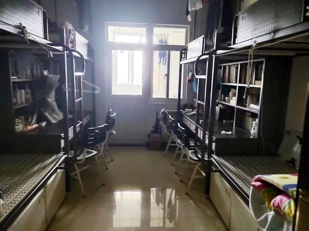 西藏民族大學(xué)宿舍條件怎么樣,有空調(diào)和獨(dú)立衛(wèi)生間嗎？（附宿舍圖片）