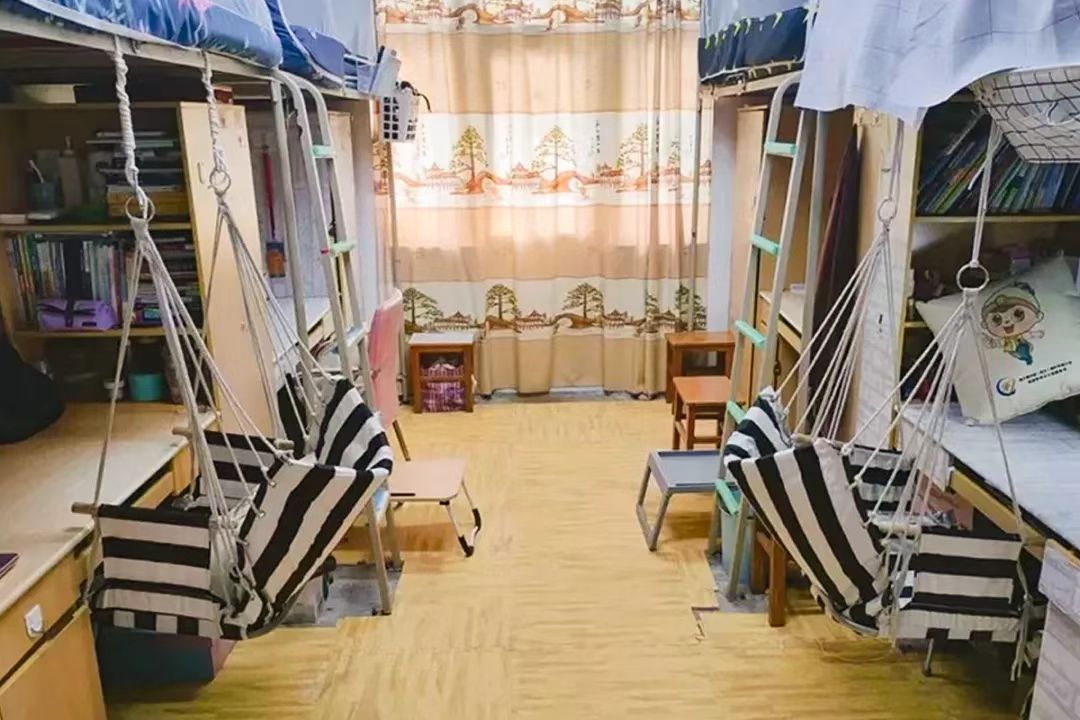 湖北師范大學宿舍條件怎么樣,有空調和獨立衛生間嗎？（附宿舍圖片）